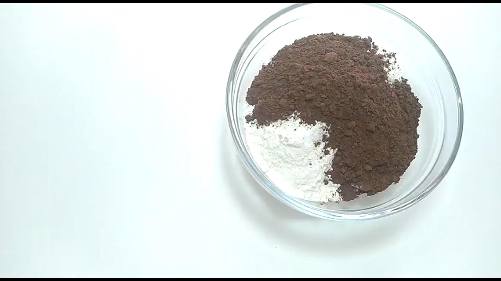 Рецепт шоколадных маффинов с вареной сгущёнкой внутри - Шаг 1
