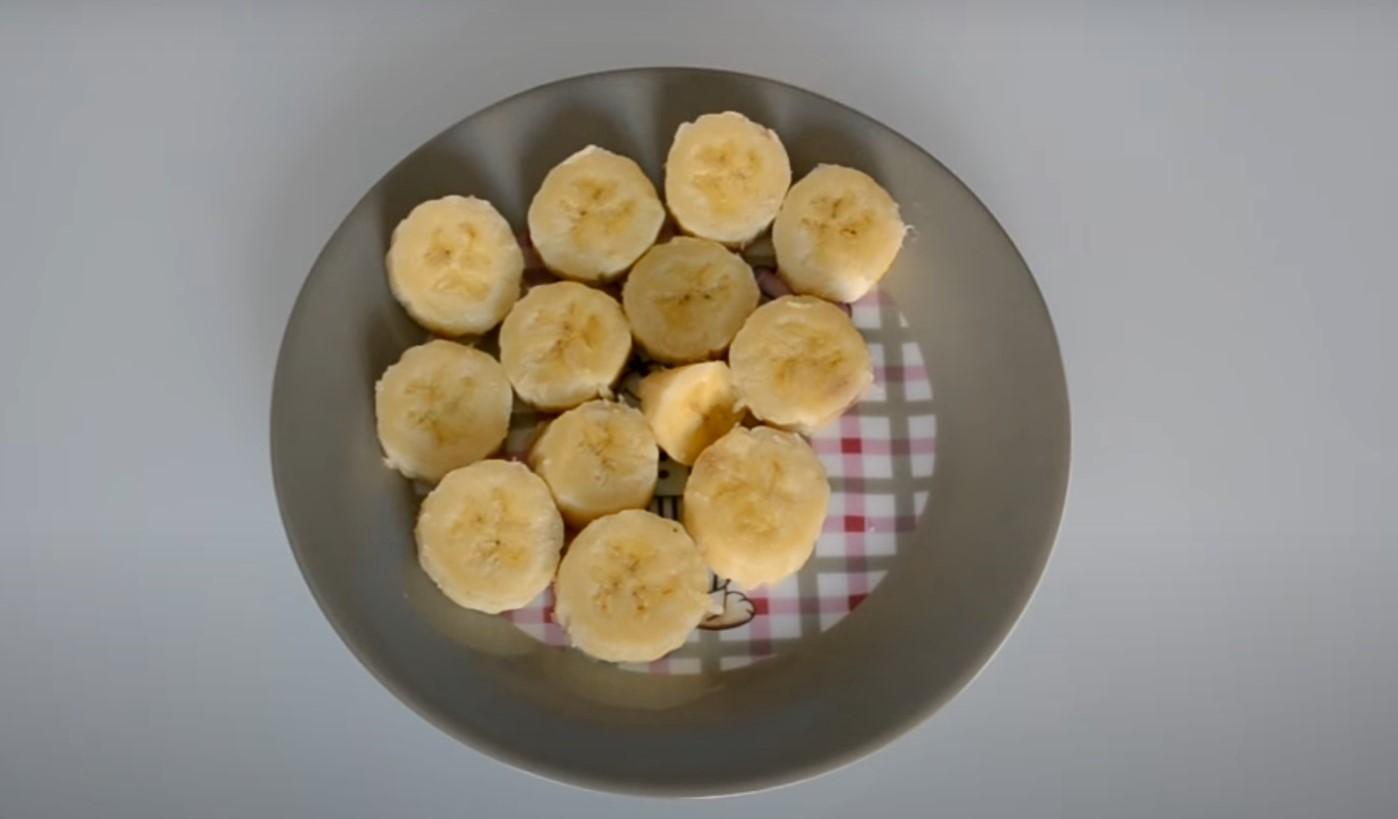 Рецепт - Мороженое фруктовый лед из банана и клубники - Шаг 2
