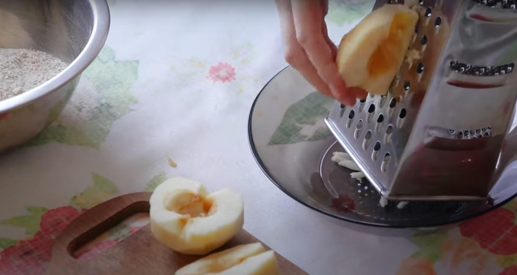 Рецепт - Овсяное печенье без сахара и муки с яблоками - Шаг 2