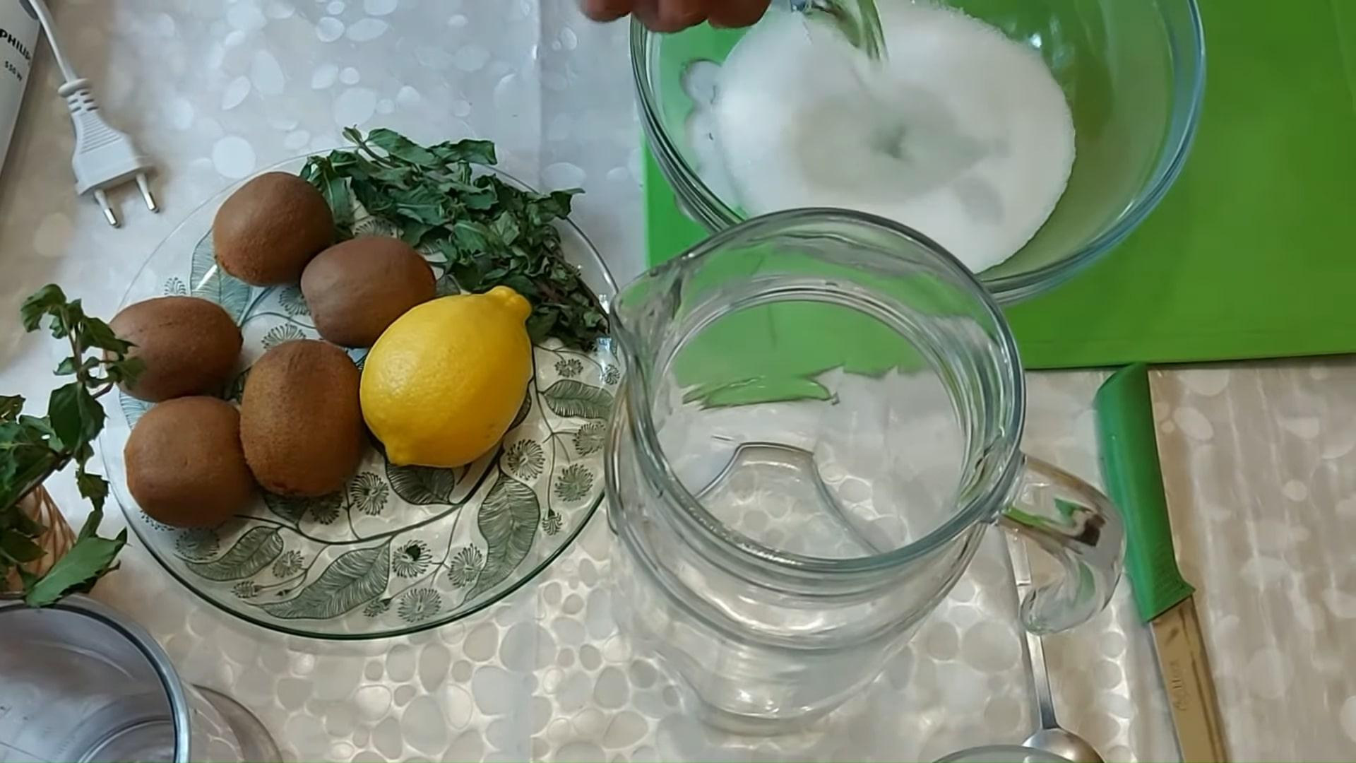 Лимонад из киви - шаг 1