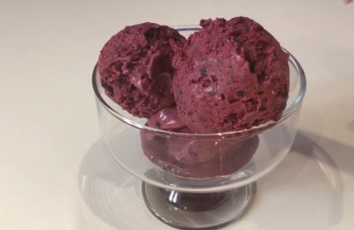 Черничное мороженое - фото