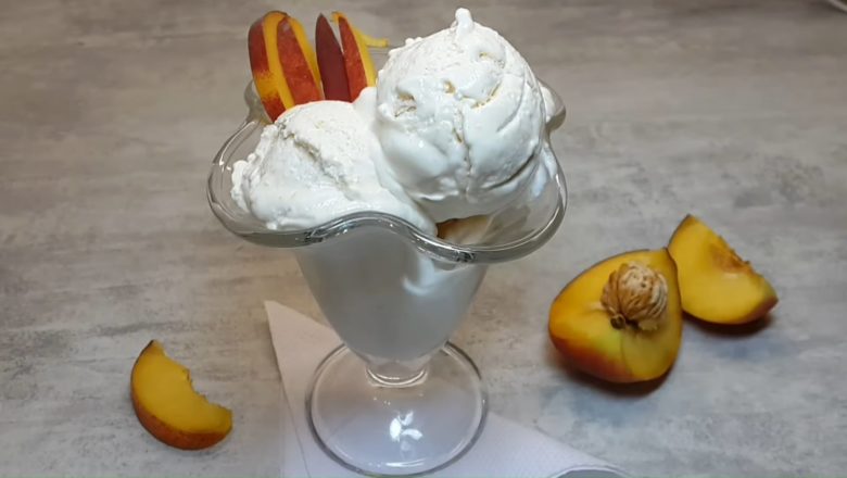Домашнее мороженое из йогурта и сливок - фото