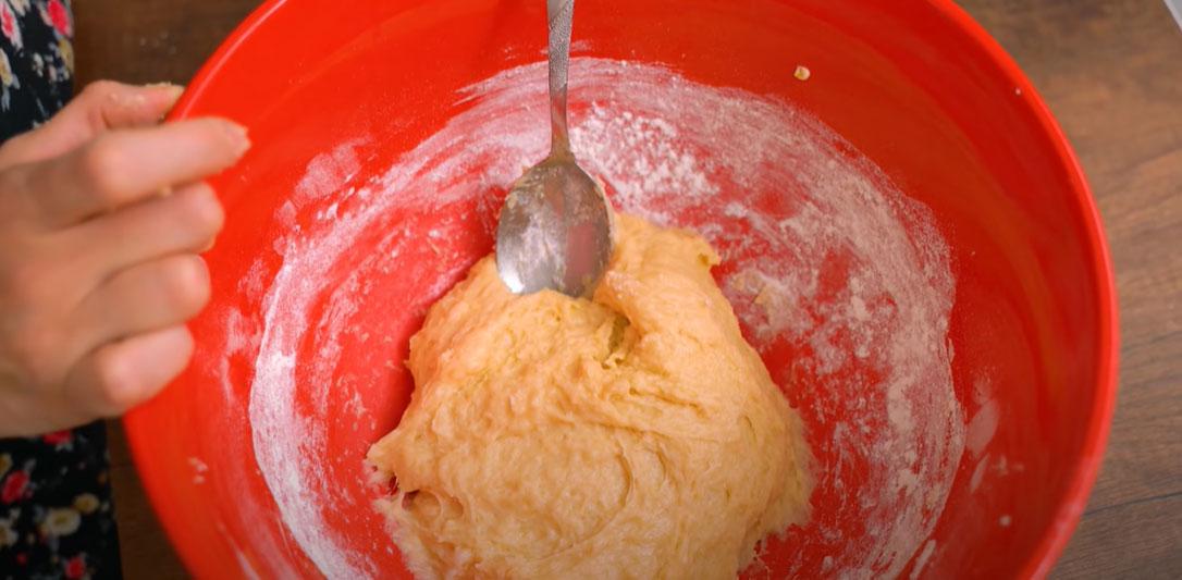 Пошаговый рецепт приготовления сахарного пирога со сливками - шаг 6