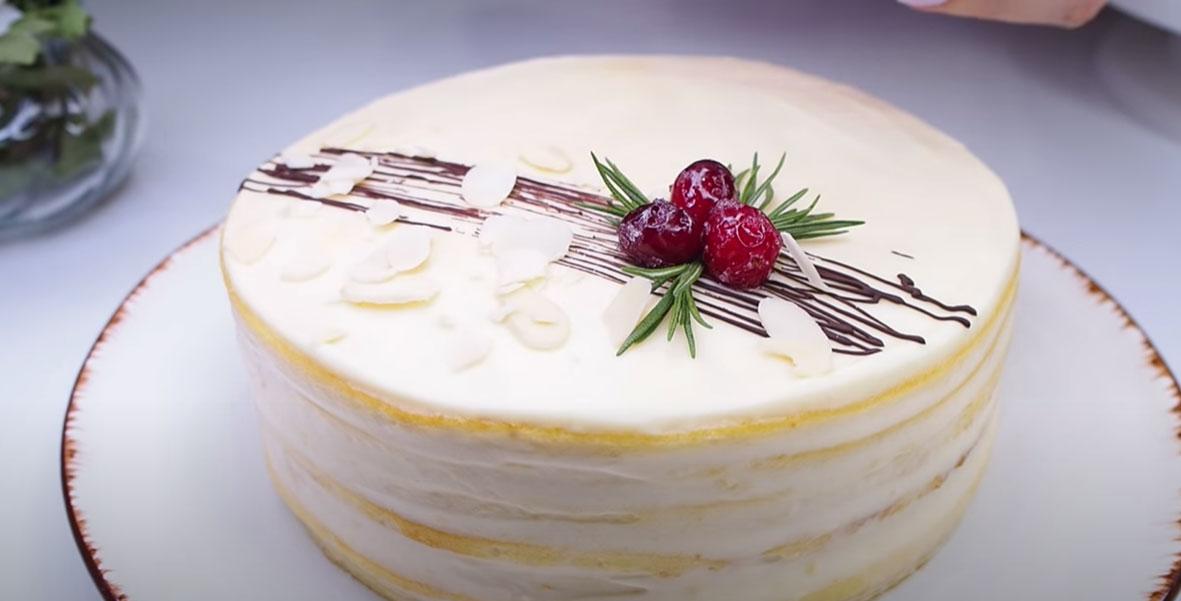 Пошаговый рецепт торта с бисквитом, крем-чизом и фруктово-ягодным украшением. | Еда | WB Guru